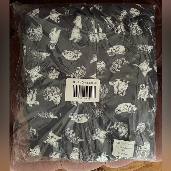 Taylor Swift Other - Taylor Swift Meredith & Olivia Swift gray l Onesie